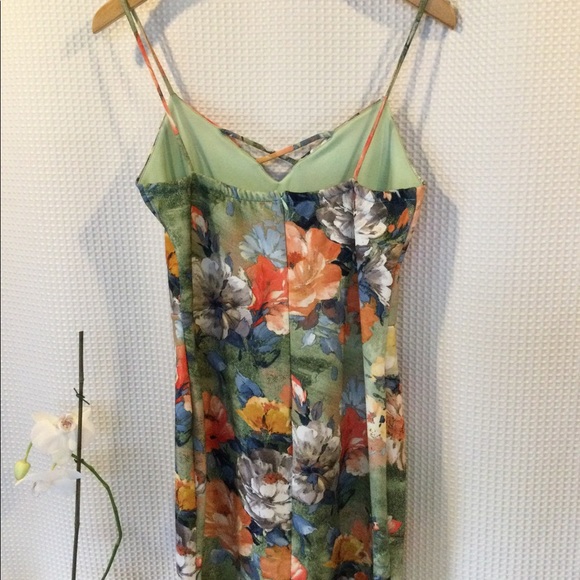 💗7xHP!💗 La Scala | Floral Mini Dress - Picture 6 of 16